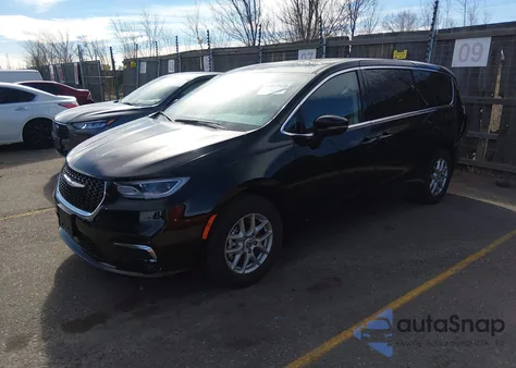 2024 Chrysler Pacifica Touring L z USA, uszkodzony, nr VIN 2C4RC1BG5RR167634